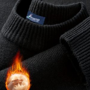 Men'S 100% Velvet Velvet Knit Sweater, Featuring a Soft Sheen And Delicate Texture. The Easy Round Neck Design Is Suitable for Both Layering And Wearing Alone, Embodying Understated Elegance