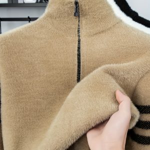 Men's Thickened Warm Pullover Sweater, Stand Collar Semi-High Round Neck Zipper Knitwear, Elastic and Skin-Friendly, Suitable for Layering or Wearing as an Outerwear, Fashionable and Casual